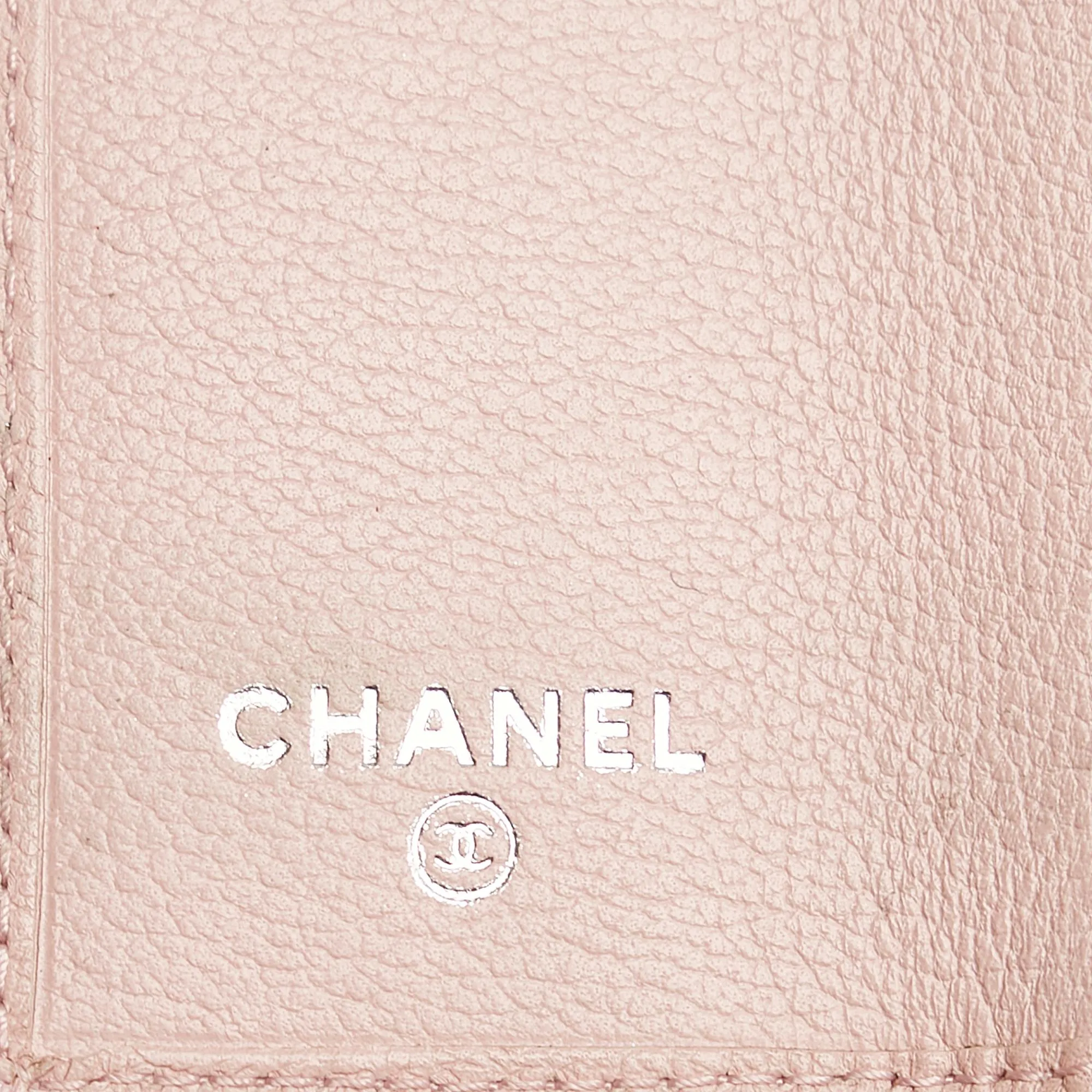 Chanel Camellia Leather Key Holder (SHG-27997)